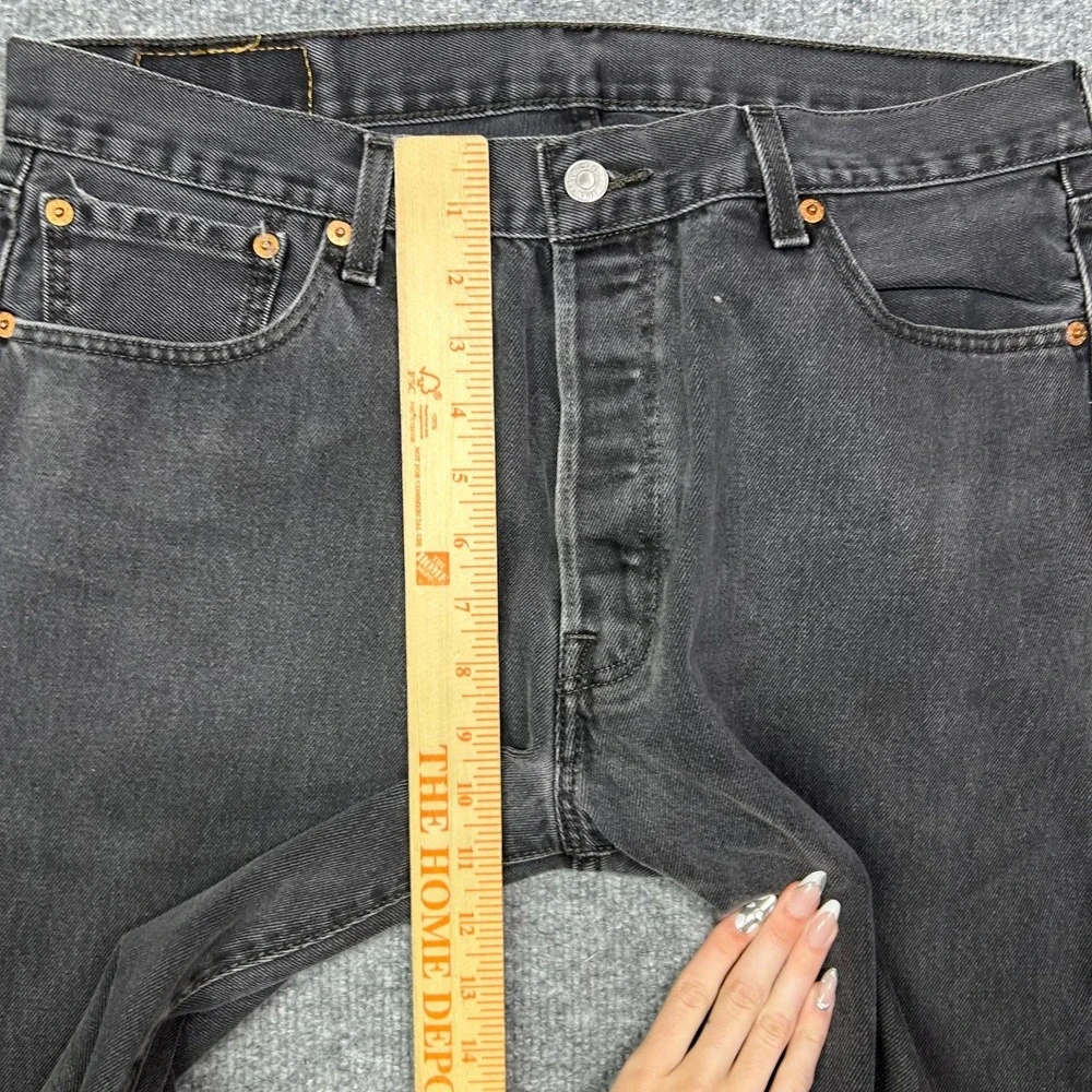 Levi's 501 Original Jeans Men's Faded Black Denim Mid Rise Straight Fit - 34X32